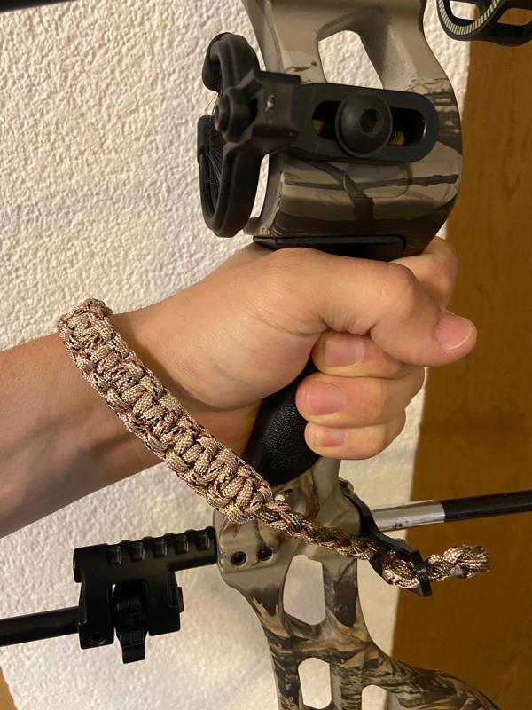 Wrist sling compoundbow