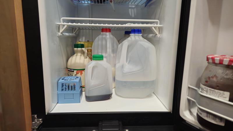 Nova Kool Fridge Shelf Riser (RFU7300D DC)