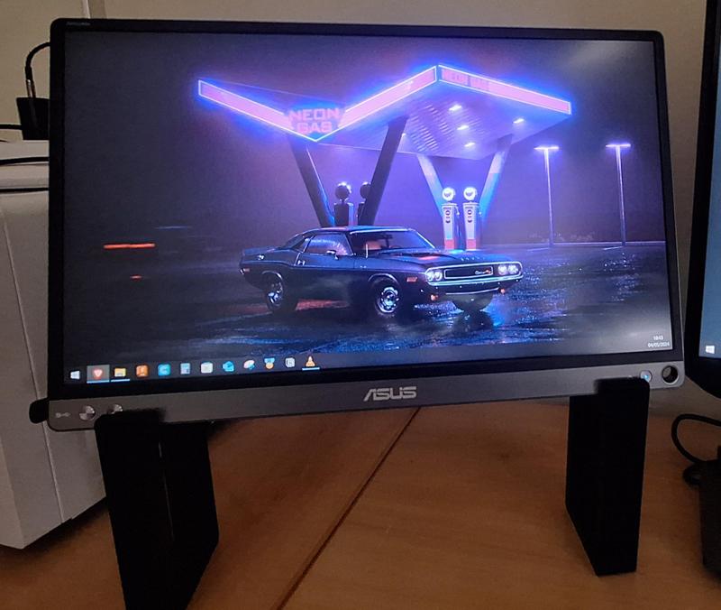 Portable monitor support