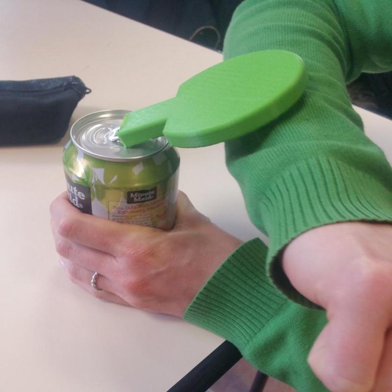 OT student project : can opener helper / aide à l'ouverture de cannettes 