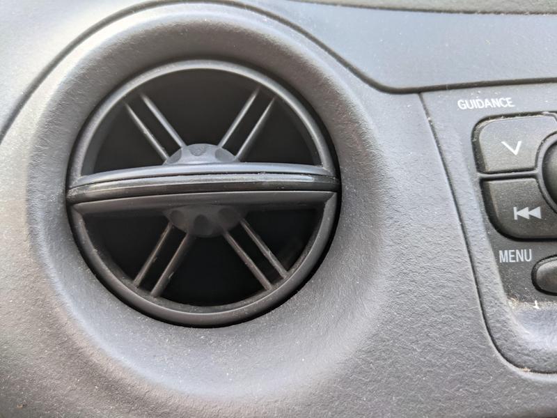 Toyota Yaris car mount