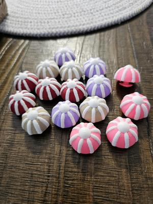 Bundt cake croc charm