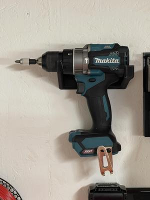 Wallmount Makita HP001G 40 V Akkuschlagschrauber