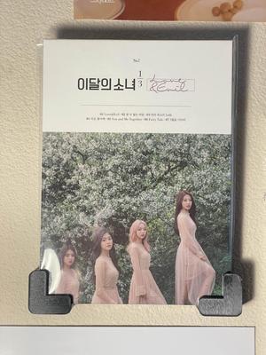 Album holder for Loona Albums
