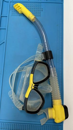 Snorkel holder for Cressi