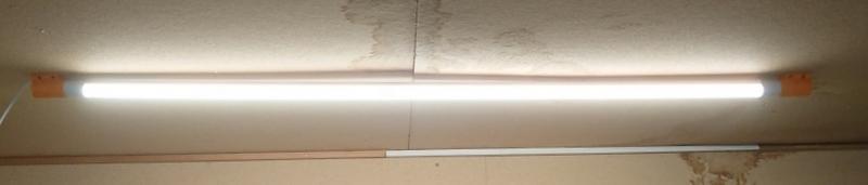 LED fluorescent lamp socket