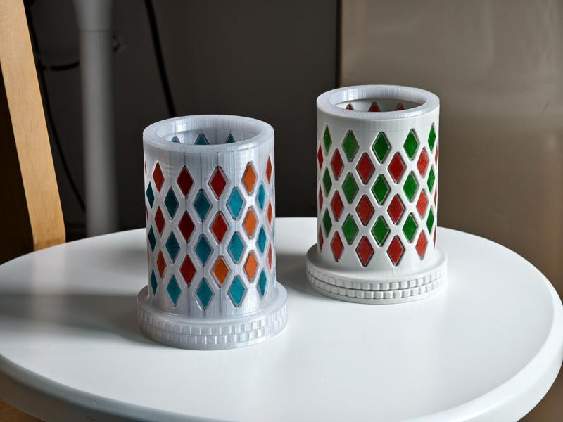 Rotating Color-Changing Pen Holder (Dual Rotors on Same Side_Rhombus 2 Sides)
