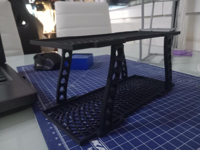 Stojan na modely 200x80