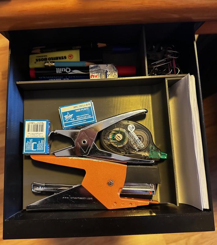 bigger underdesk drawer, with divider for A5 paper