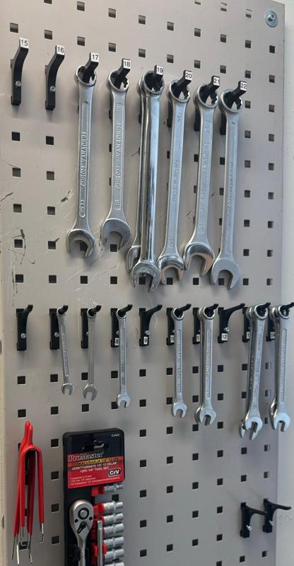 Perforated plate hook, small