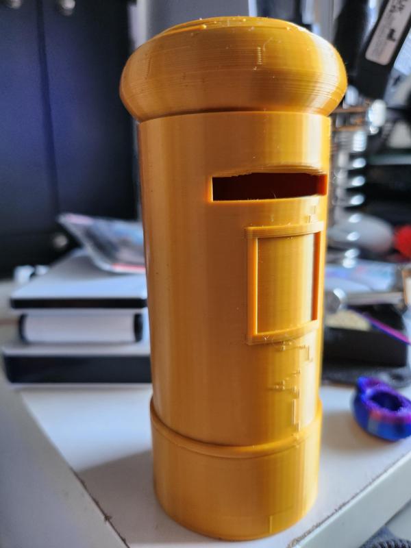 British post box inspired dice shaker