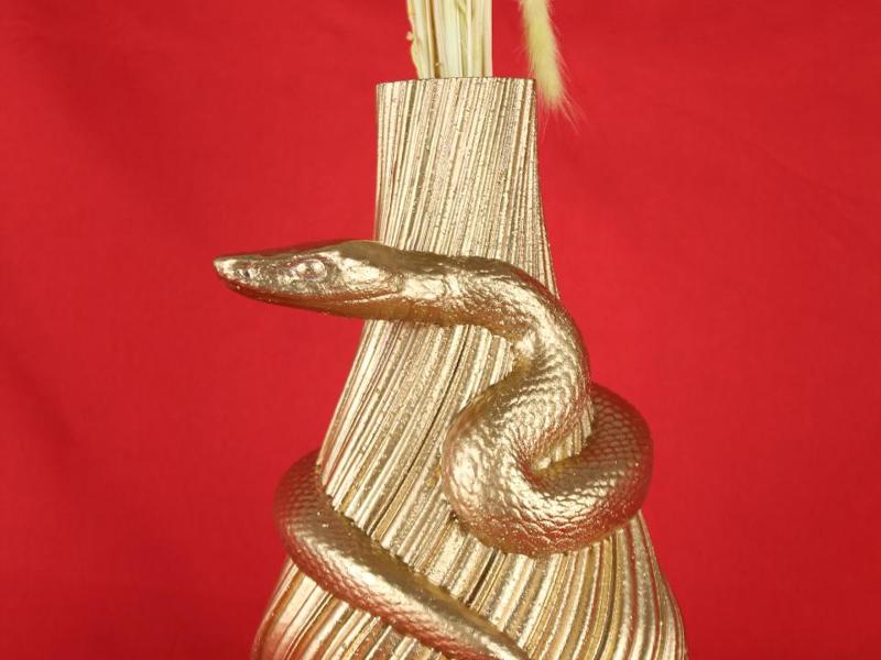 Snake vase