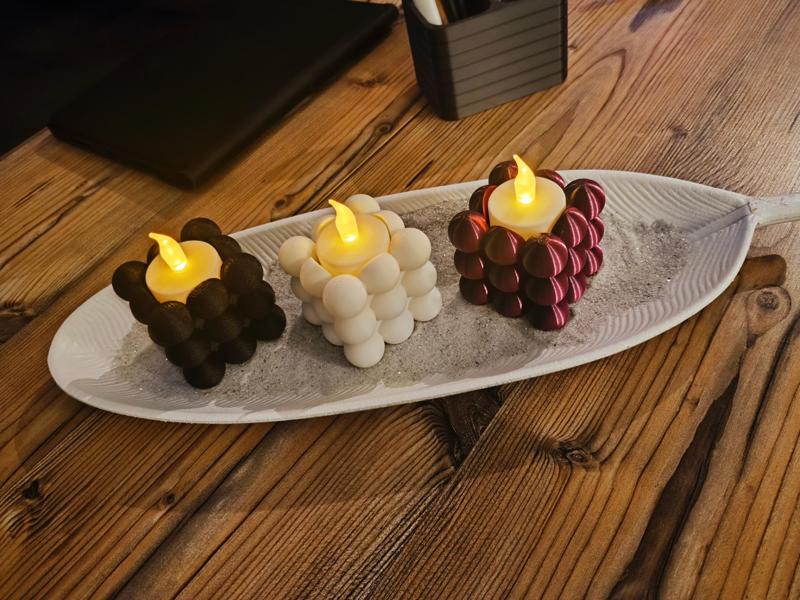 Tea light holder, candlestick