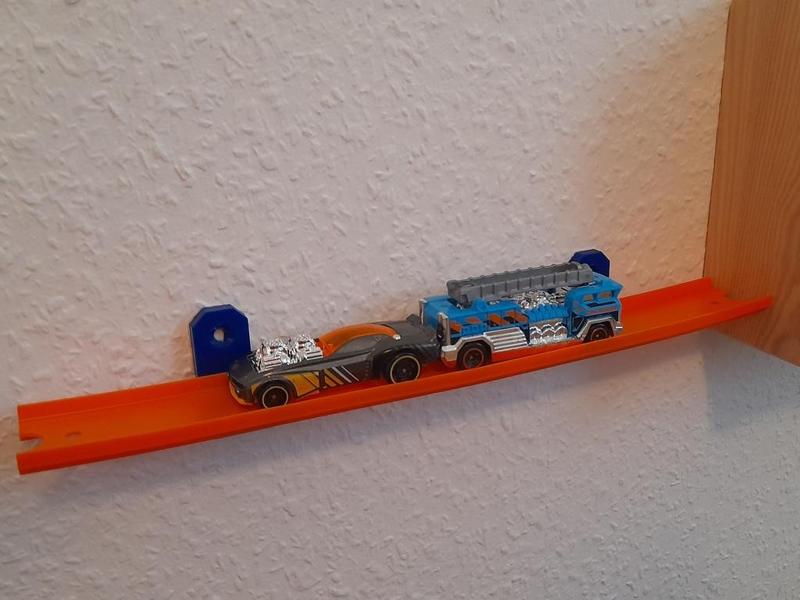 Hot Wheels Track Display (Wall Mount)
