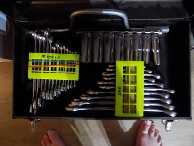 crew line wrench holder 13 piece Metric and 11 piece SAE with latching top