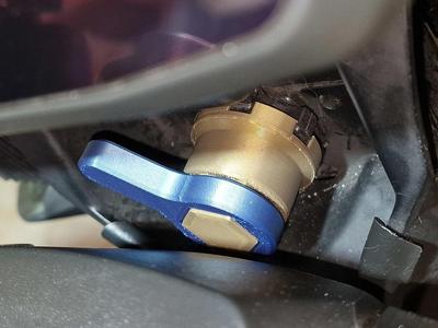 Tiger 1200 Headlight adjuster knob