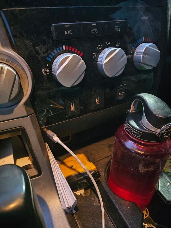 Tundra Aftermarket USB Port