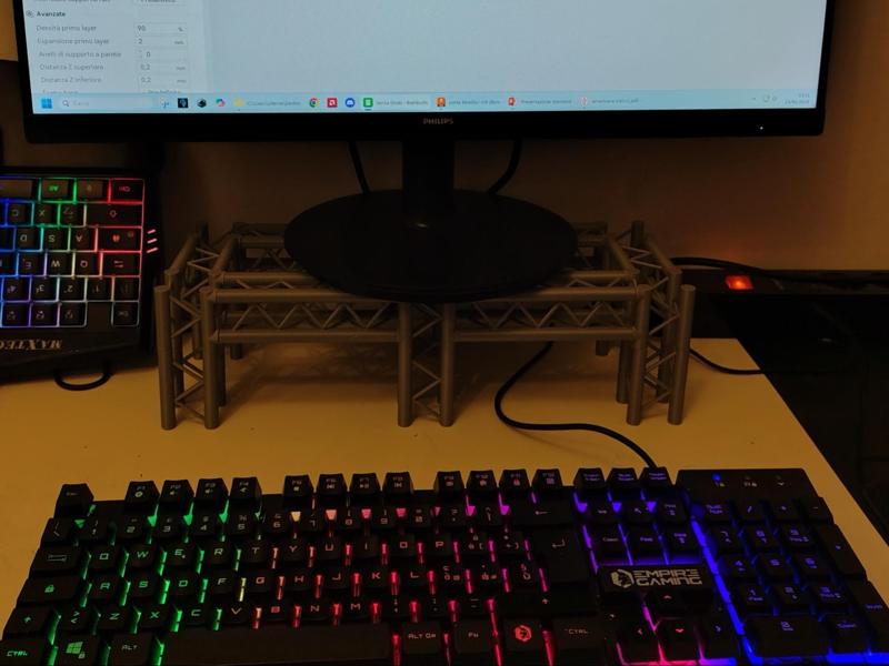American monitor stand