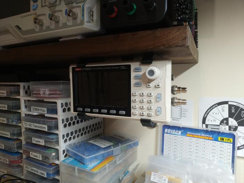 UNI-T UTG962E Under shelf bracket