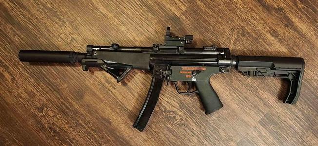 AIRSOFT MP5 Retractable Stock to M4 Buffer Tube Adapter