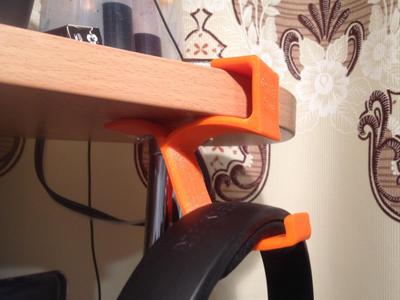 Headphone stand for a desk or shelf
