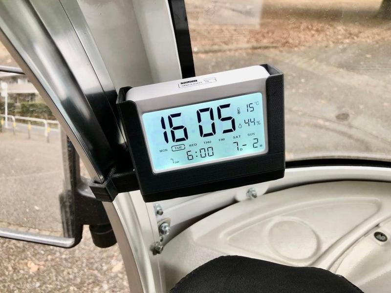 Clock bracket for APtrikes125