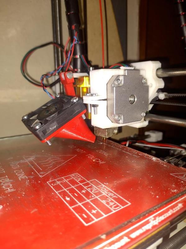 Ventilador de capa para extrusor MK8 (50*50mm)