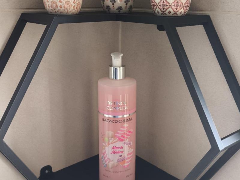 CORNER SHELF FOR BATHROOM AND MORE.