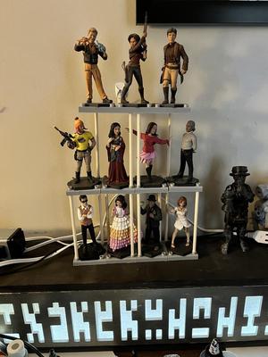 Modular desktop shelf