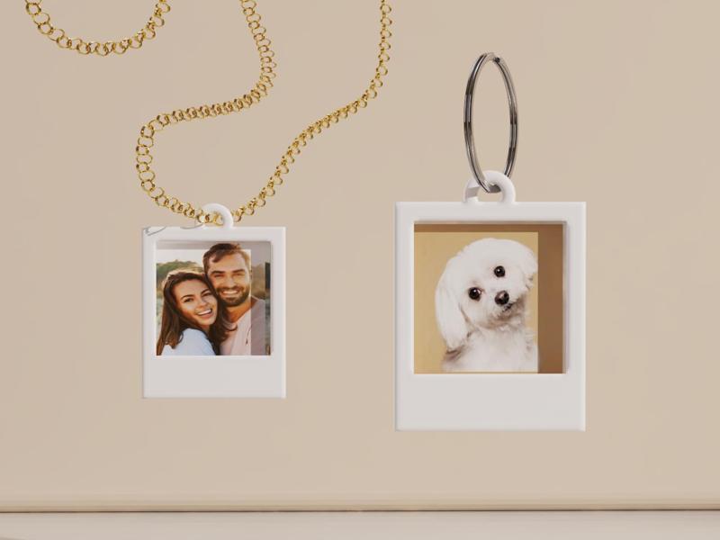 Instant photo necklace/keychain