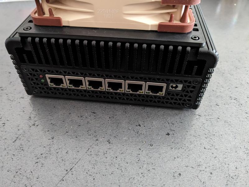 CWWK soft router 6 i226 ports faces