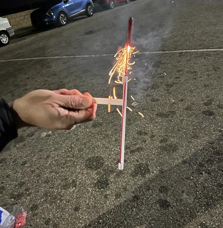 Simplest firework rocket launcher holder - Lanzadera cohetes