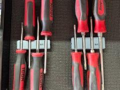 Magnetic screw driver rail
