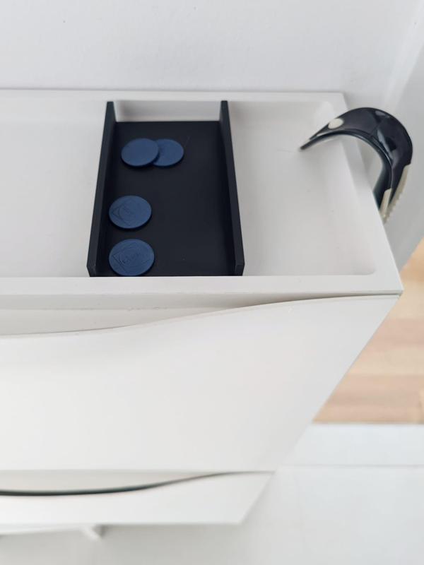 Ikea Trones simple insert