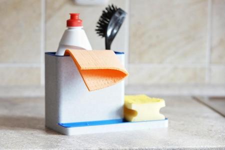 Kitchen organizer with integrated drip box (Easy to print and usefull)