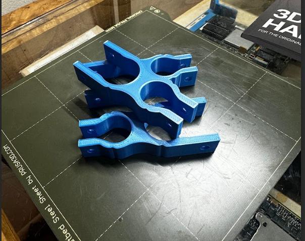 Vertical Cable Clip for Wire Racks