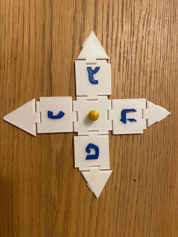 Foldable dreidel