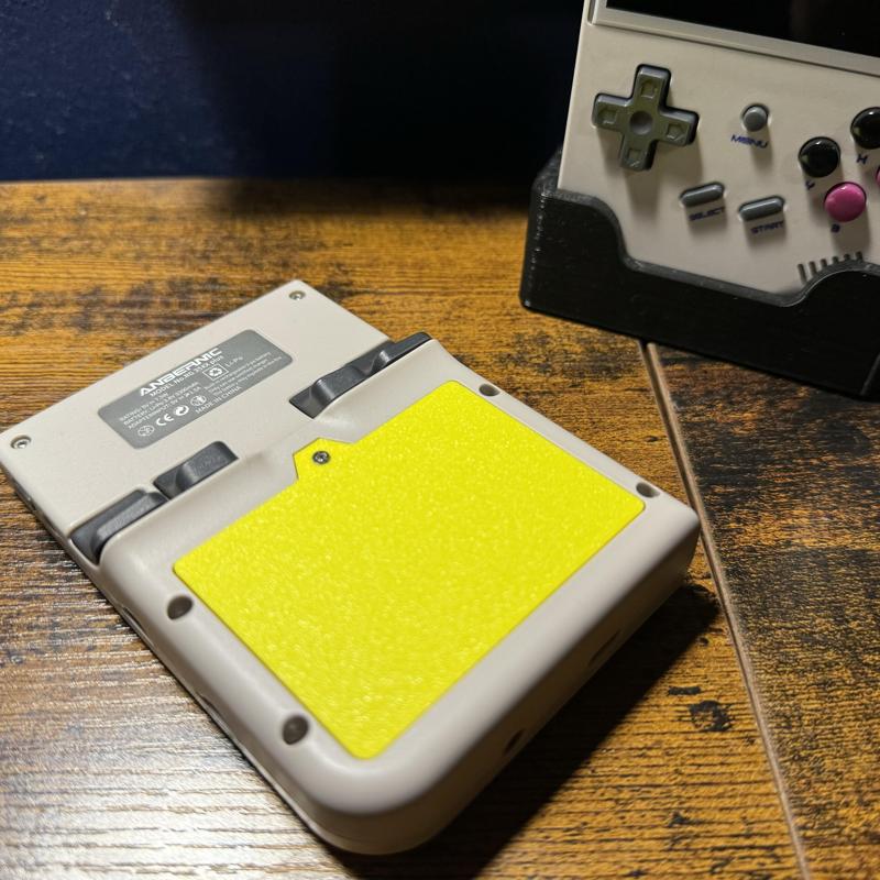 RG35XX Plus Battery Compartment Cover