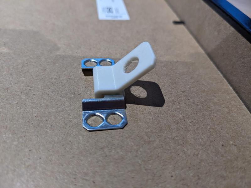 Picture Frame Command Hook Adaptor