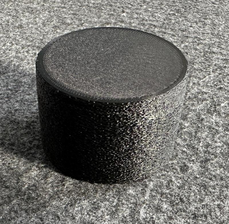 Small container/pill box  /  Kleiner Container / Pillenbox