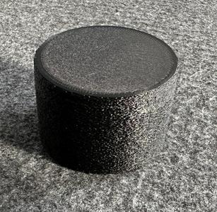 Small container/pill box  /  Kleiner Container / Pillenbox