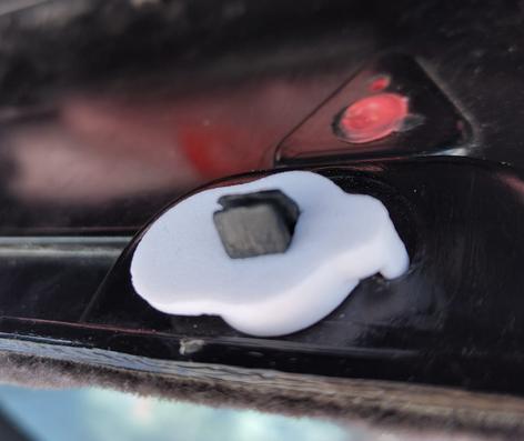 AUDI warning triangle compartment cover arm lock, Compatible with A6 C5 and A4 B6