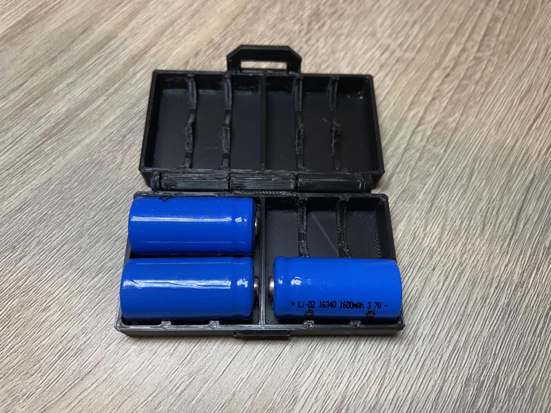 Print in place 16340 battery case (4 cells)