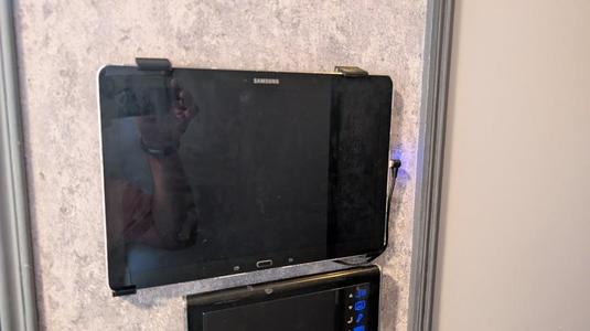 Minimal Tablet wall mount - Support mini mural pour tablette