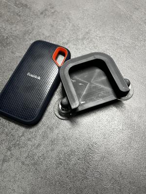 SanDisk SSD laptop holder