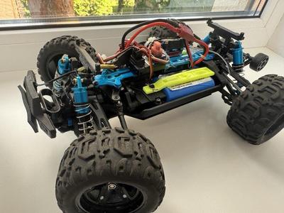 battery mount for RC CSY16101