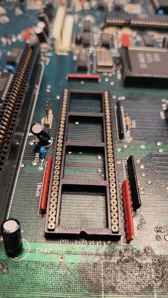 Socket 64 Pin Motorola 68000 Amiga