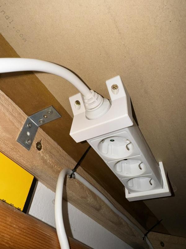 powerstrip bracket