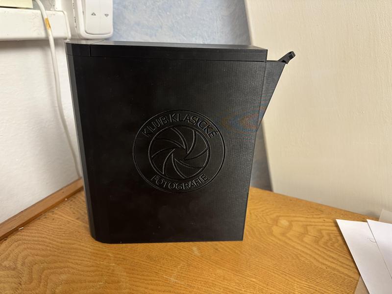 Development tank for large format sheet films 13 x 18 cm