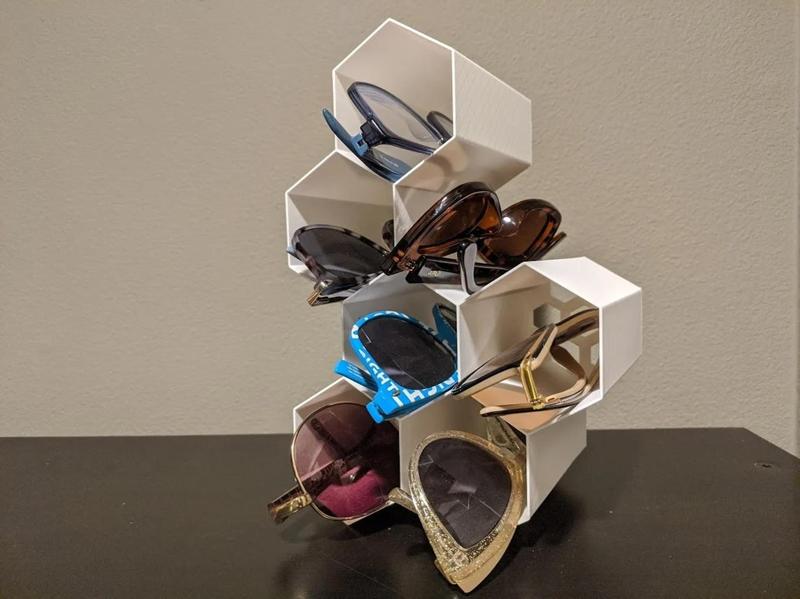 Glasses cubby holder